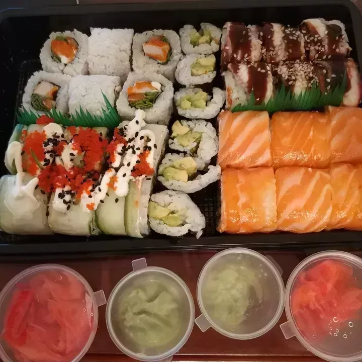 Ресторан доставки Sushi shop