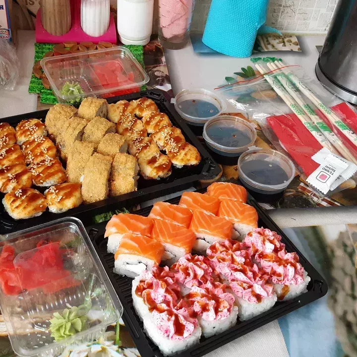 Доставка еды фото Tenno Sushi