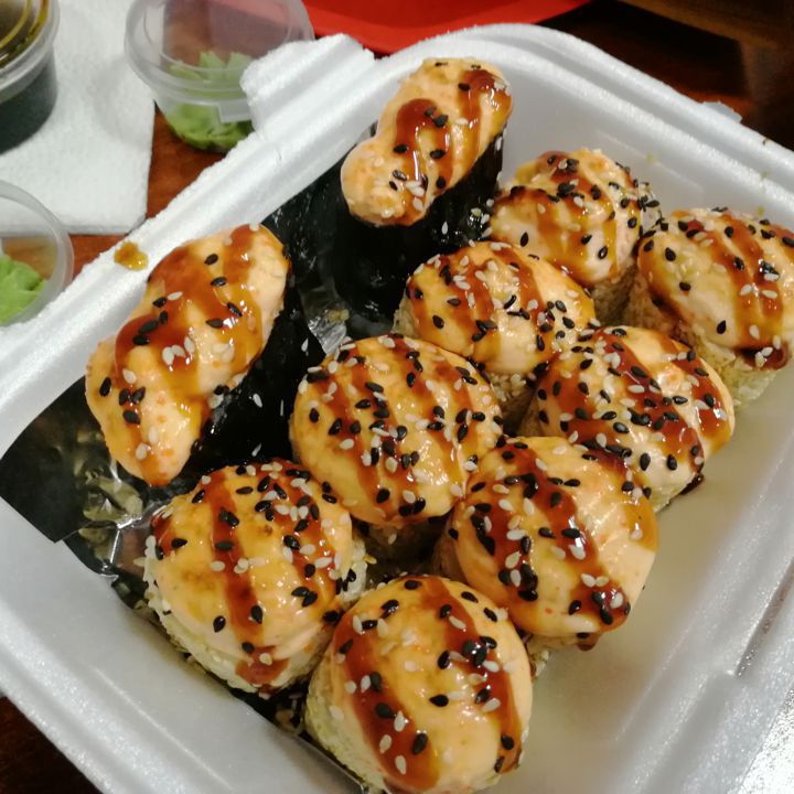 Доставка еды фото FISHMAN — суши, роллы, поке
