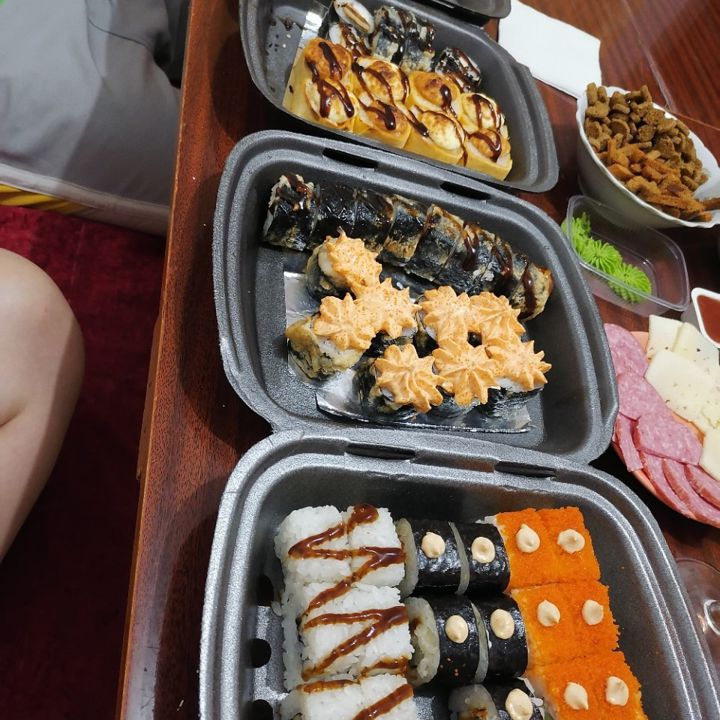 Доставка еды фото Суши Оками